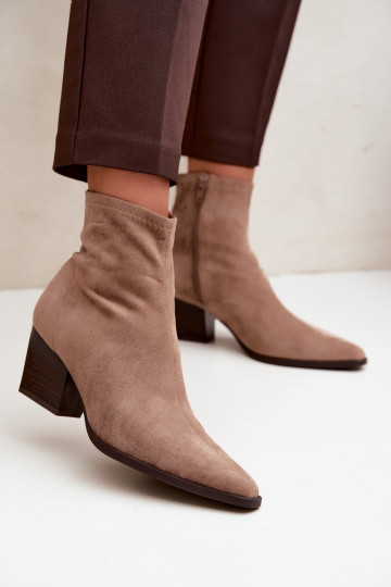 damen Stiefeletten mit schrägen Absätzen in Sandfarbe Atina 2