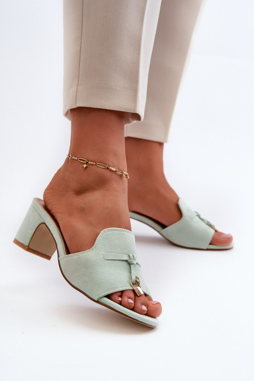 dameslippers met faux-suede hakken in muntkleur