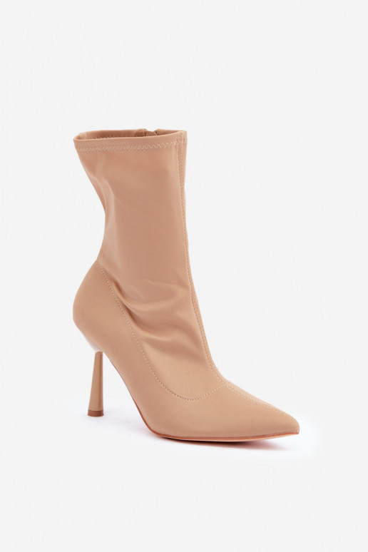 bottines avec talons fins en sable