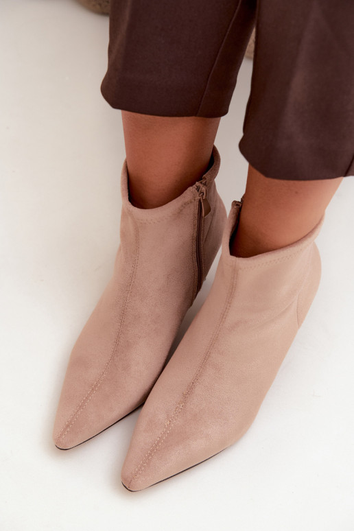 Damen Stiefeletten auf schmalem Absatz mit Nähten in Sandfarbe Clancy