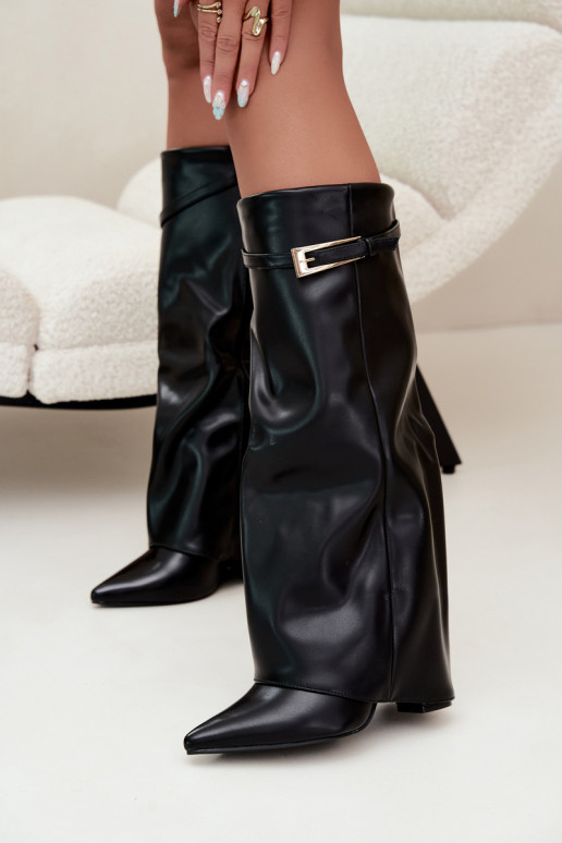 Bottes longues avec talons et tige cousue avec boucles en couleur noire Amrie