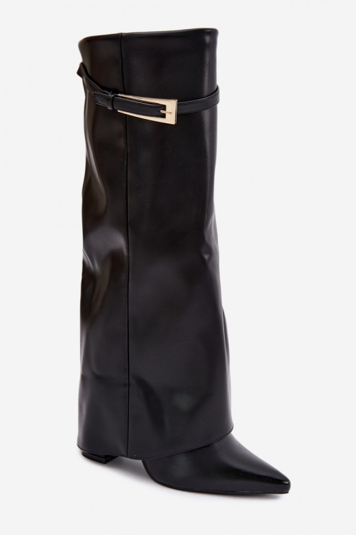 Bottes longues avec talons et tige cousue avec boucles en couleur noire Amrie