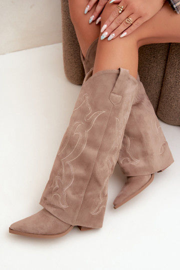 Lange Cowboy-Stiefel mit Absätzen und genähtem Schaft in Khaki-Farbe Irella