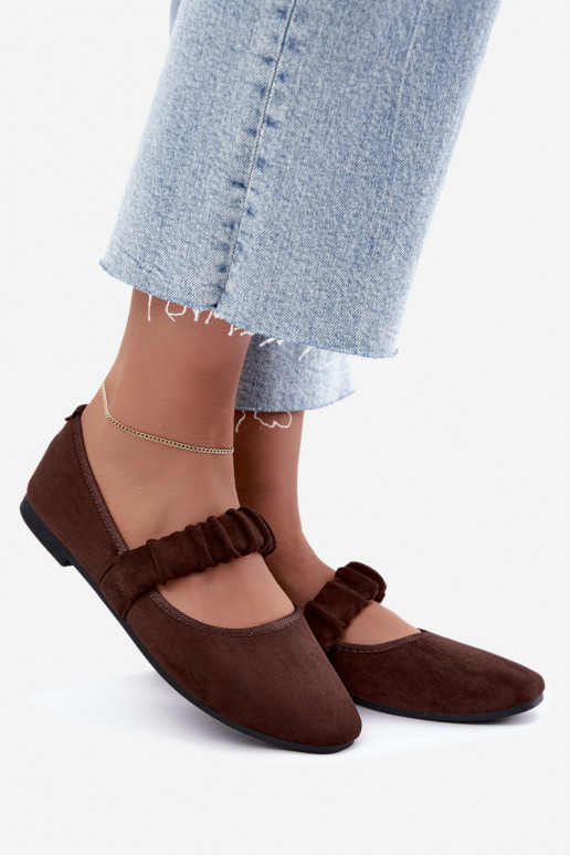 Ballerines chocolat avec des sangles sculptées Loreya