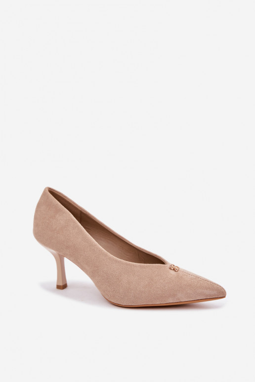 Sandalen van faux suede met gouden details in zandkleur Adessa