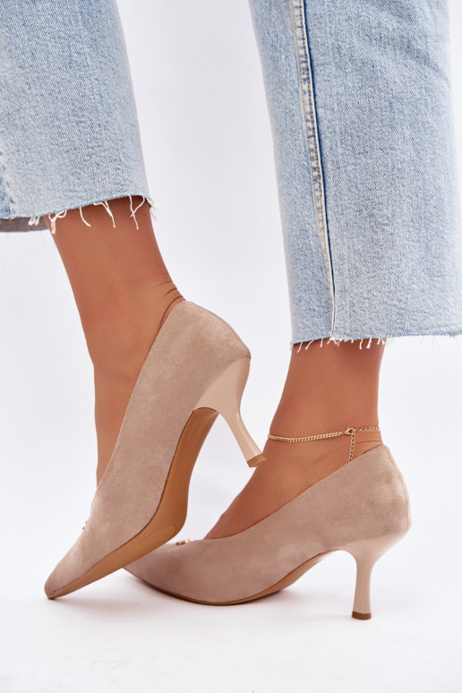 Sandalen van faux suede met gouden details in zandkleur Adessa