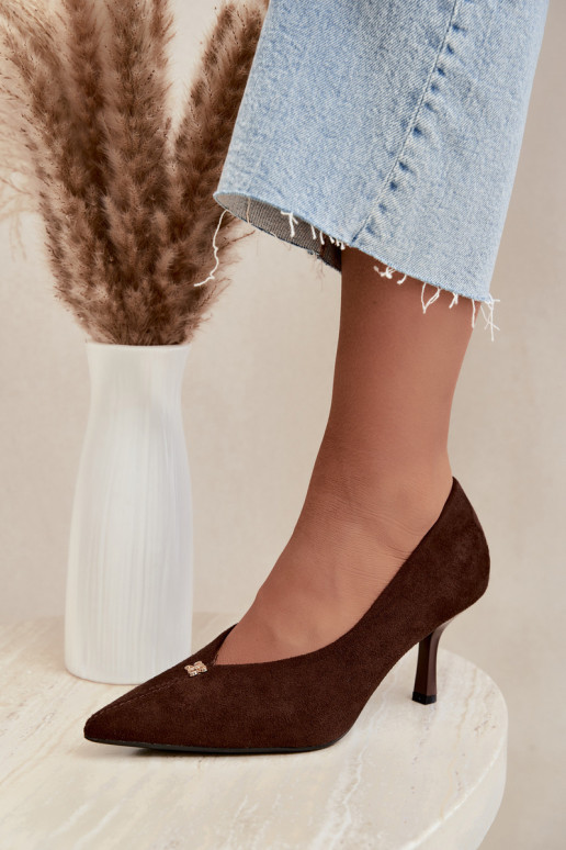 Chocolade sandalen van faux suede met gouden details Adessa