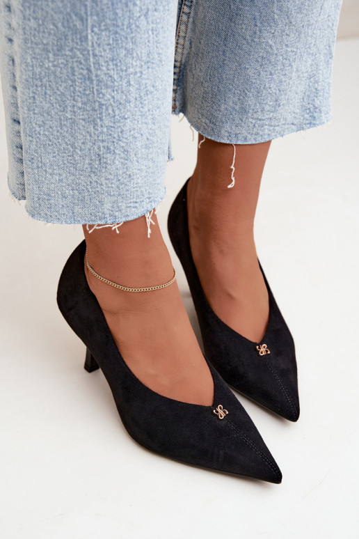 Zwarte sandalen van faux suede met gouden details Adessa