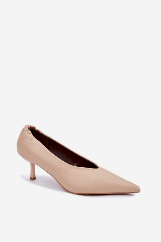 Absätze mit Stickerei und dekorativen Elementen in Sandfarbe Dalis