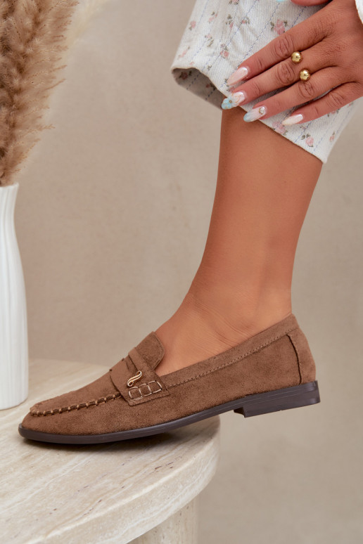 dames mocassins met decoratieve details in bruin Treya