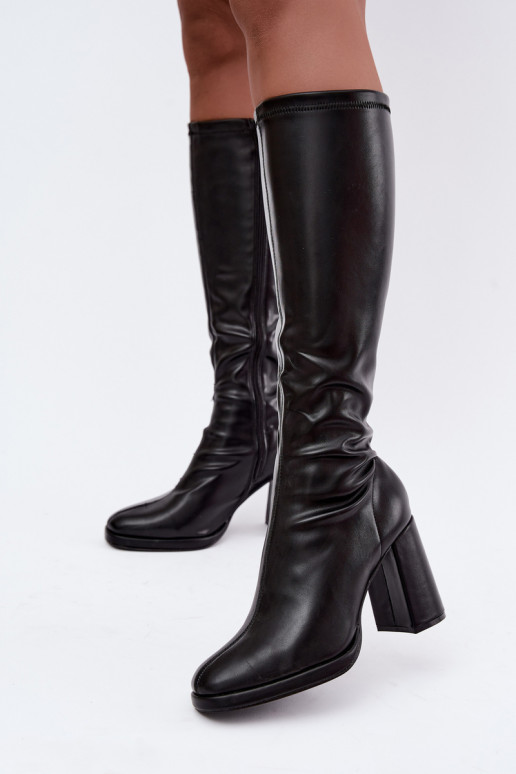 bottes hautes pour femmes avec coutures sur la tige en couleur noire Brivana