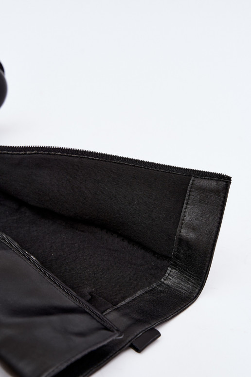 Bottes longues pour femmes avec des détails décoratifs en couleur noire Rileta
