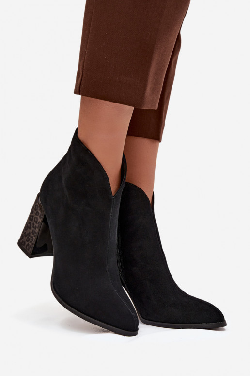 Bottines en faux daim avec isolation en noir Zivella