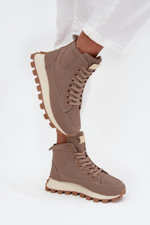 Geïsoleerde dames schoenen op platform Tai turirivira beige