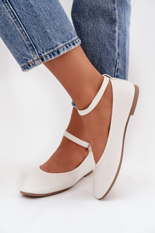Witte ballerina's met bandjes en gespen Janelor