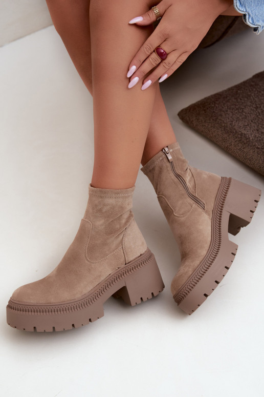 Damen Stiefeletten mit klobigem Absatz und Plattform aus Kunstveloursleder sandfarben Elvianne
