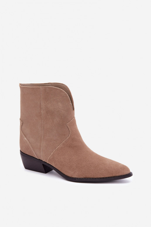 bottines pour femmes de style cowboy à talons en daim naturel sable Norelle