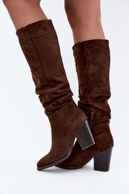 damen kniehohe Stiefel mit Absatz und gebogenem Schaft in braun Ismera