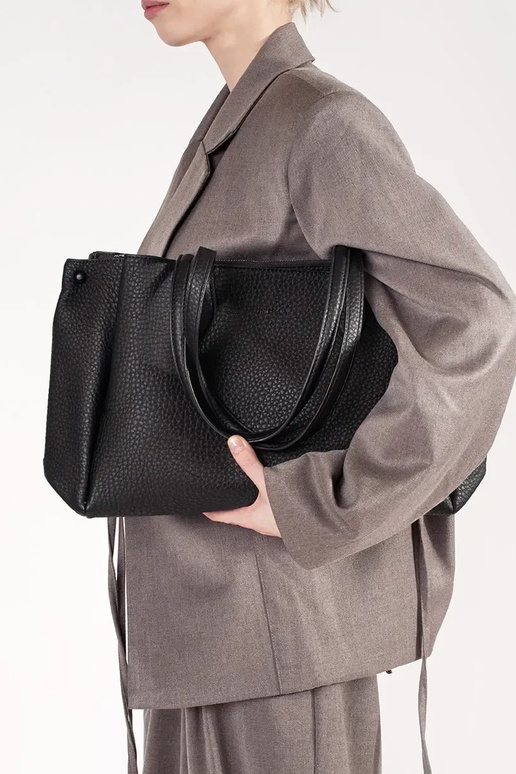 Sac à main noir en simili cuir