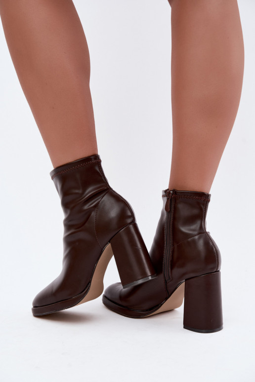 Bottines pour femmes en cuir synthétique avec talons couleur chocolat Karvella