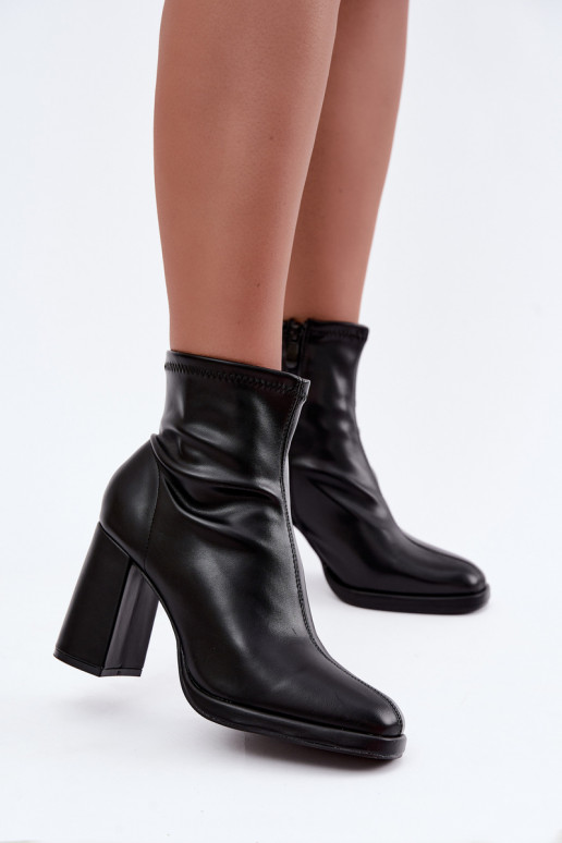 Bottines pour femmes en cuir synthétique avec talons couleur noire Karvella