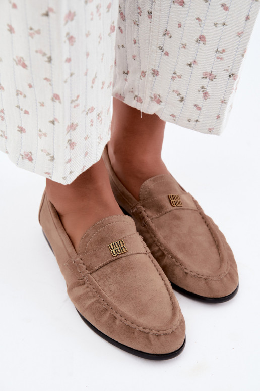 Dames mocassins met ruffles en decoratieve details in zandkleur Kairo