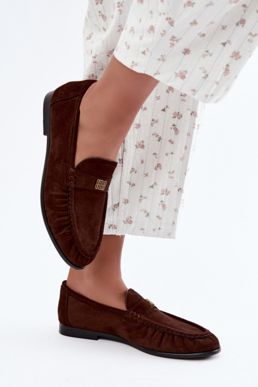 Mocassins pour femmes avec volants et détails décoratifs en couleur chocolat Kairo