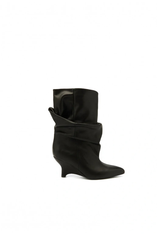 Bottines slouchy avec plateforme en noir Ilyna