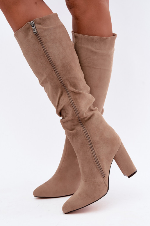 Bottes hautes pour femmes isolées avec talons et volants en sable Imelia