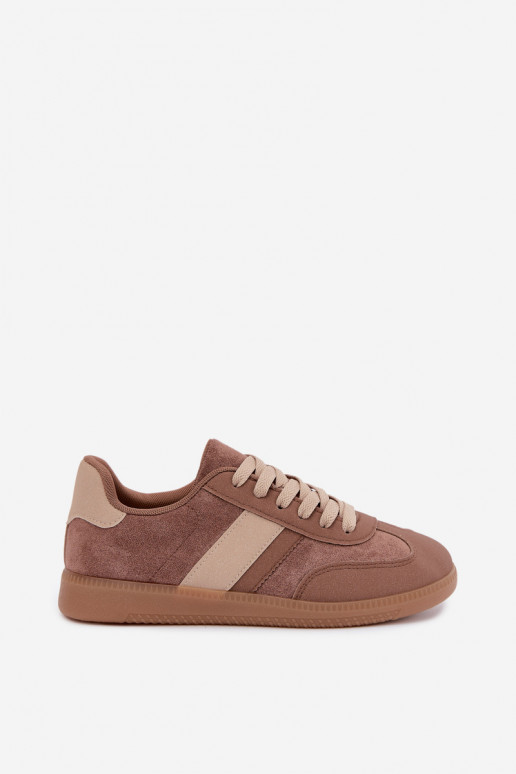 Bruine sneakers Tai turidela