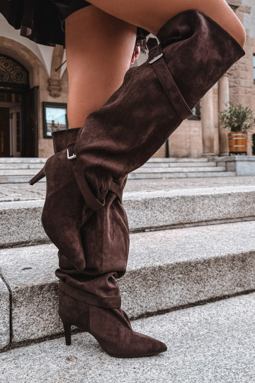 Bottes à talons au-dessus du genou avec sangles et boucles en couleur chocolat Tai turibel 2