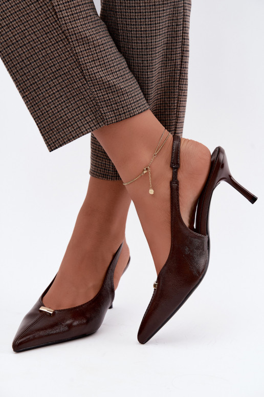 Inessae schokoladenfarbene High Heels mit dekorativen Details