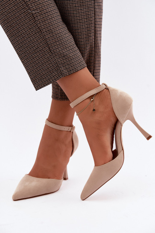 Chaussures en daim synthétique avec des sangles couleur sable Ladessa