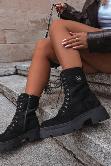 Warme zwarte dames enkellaarsjes van faux suede Livela 2