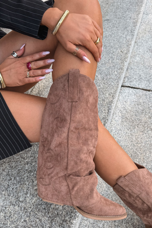 Falten cowboy-stil kniehohe Stiefel mit Absätzen und genähtem Schaft braun Ives