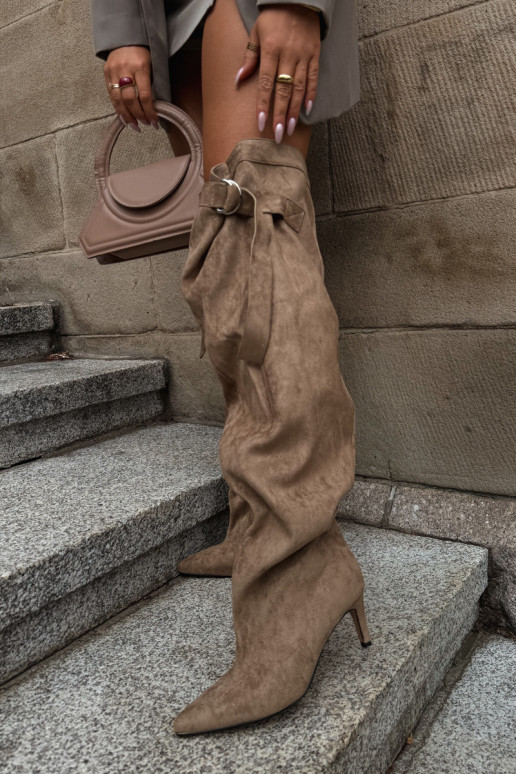Bottes hautes pour femmes à enfiler avec talons en sable Rosena