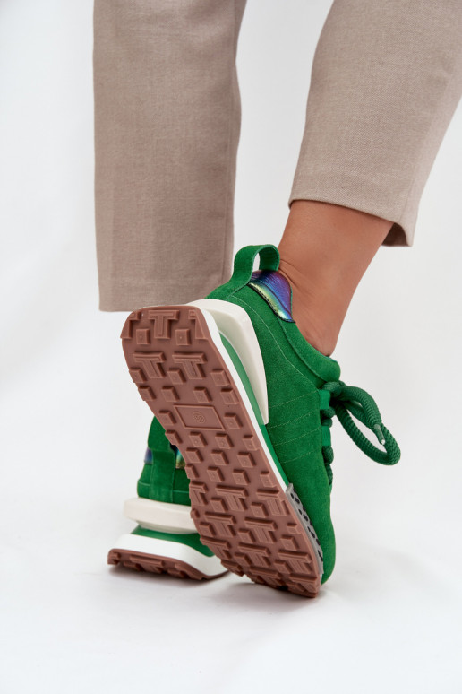 Baskets pour femmes en daim synthétique avec plateforme et lacets épais en vert Artiker 55C0136