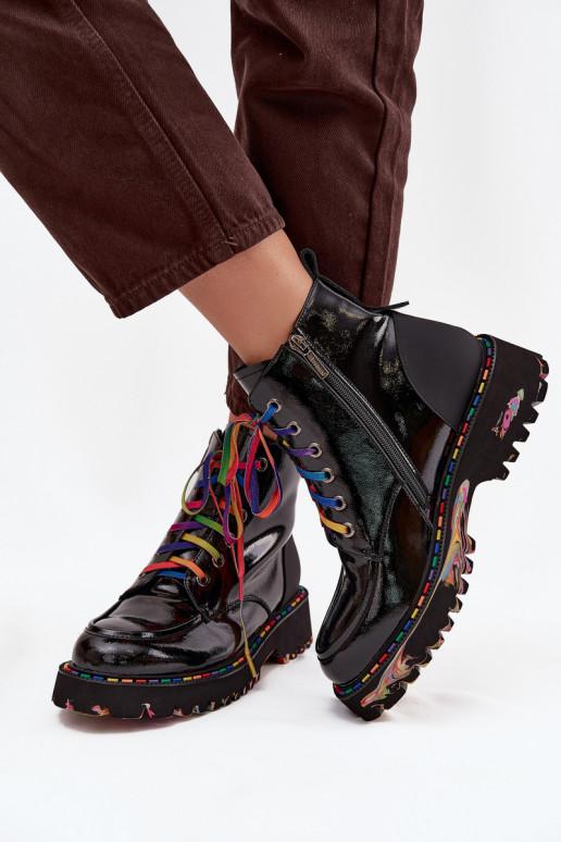Bottines en cuir pour femmes avec effet verni en noir Artiker 57C0064