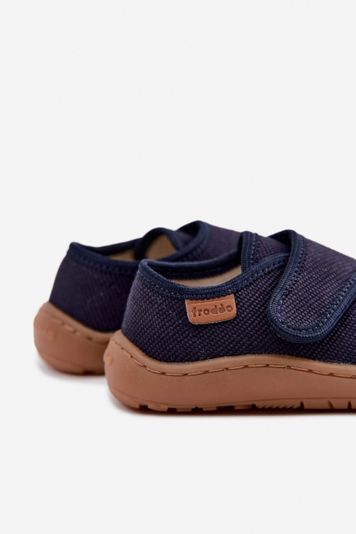 Chaussons pour enfants garçons avec fermetures adhésives Barefoot Froddo G1700438 en bleu foncé