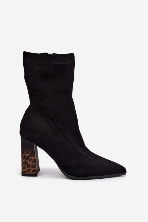 Bottines isolées pour femmes avec tige à motifs en noir Tirelia