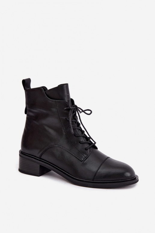 Bottines isolées en cuir naturel en noir Cerina