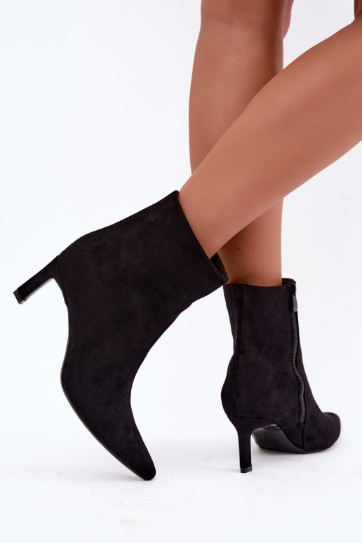 Bottines pour femmes chauffées avec talons fins en noir Carlia