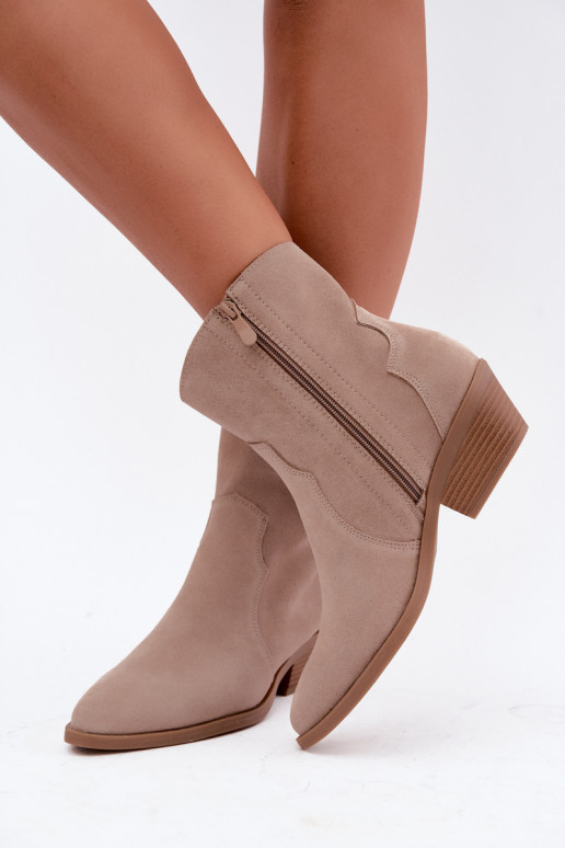 Bottes en faux daim de style cowboy avec talons couleur sable Daliae
