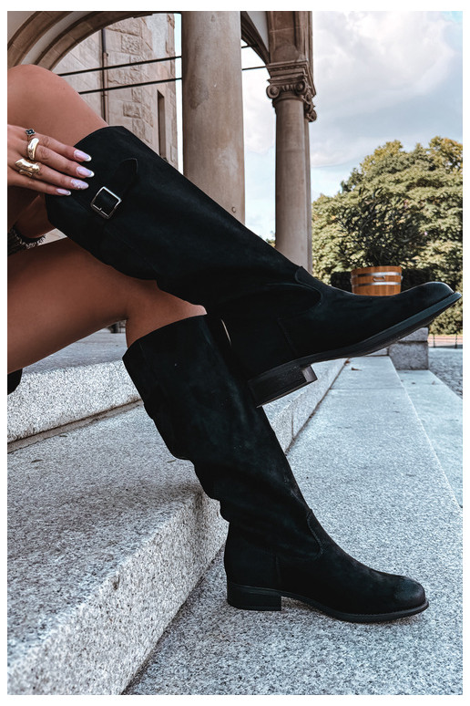 Bottes longues pour femmes avec talons larges et boucles en noir Farela