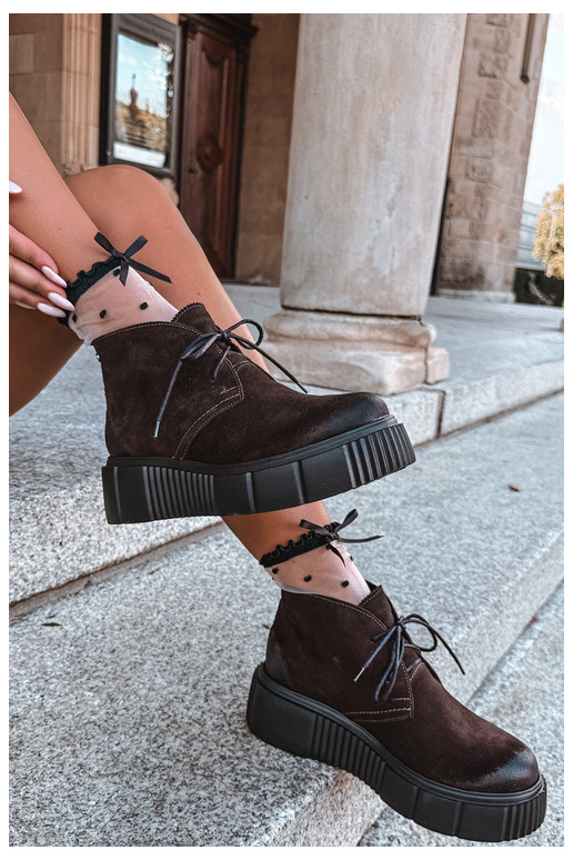 Chaussures pour femmes en cuir en faux daim chauffées avec plateforme en marron Zazoo 60588