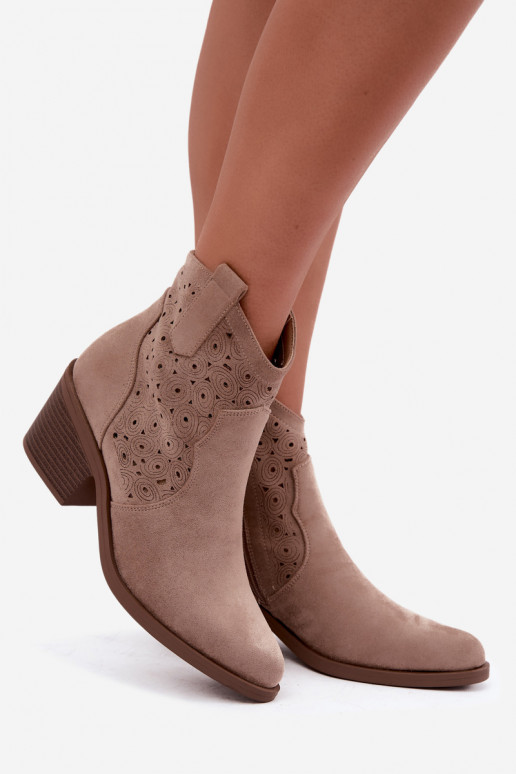 Zandkleurige uitgesneden cowboy-stijl enkellaarsjes met hakken S.Barski HY62-8147