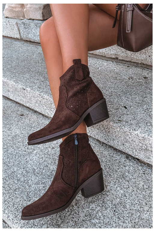 Ausschnitt-Cowboy-Stiefeletten mit Absätzen S.Barski HY62-8147 schokoladenbraun
