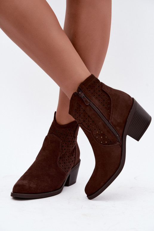 Cowboy-enkellaarsjes met hakken en ażurowymi elementami S.Barski HY62-8149 chocolade