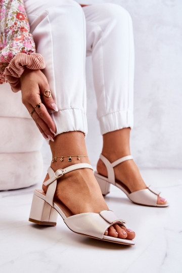 Hoge hakken sandalen van faux leer Lorisa in zandkleur 2