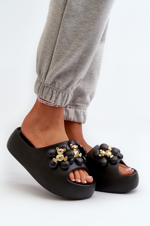 Dames lichte slippers met mooie details op dikke zool in zwart Bremavia
